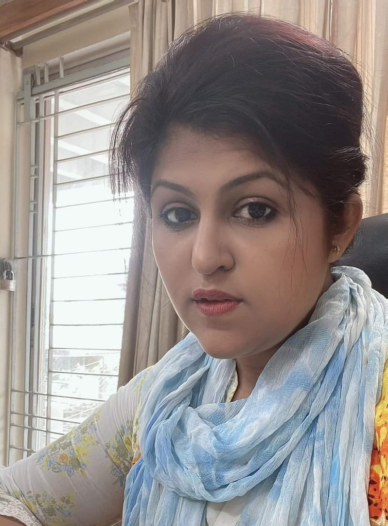 সোনালী সেন এর কবিতা-বুকের ভেতর একটা ভীষন ছোট্ট সময়