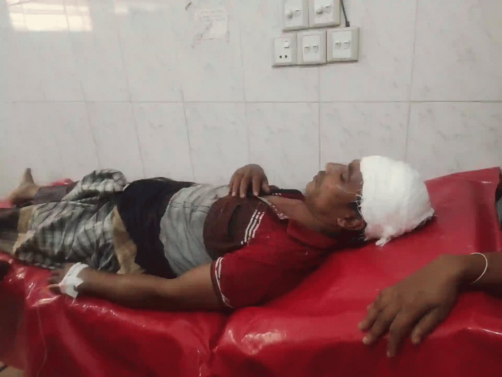 ধনুটে পূর্ব শত্রুতার জেরে ব্যবসায়ীর টাকা ছিনতাই ও বাড়ি ঘর ভাংচুর