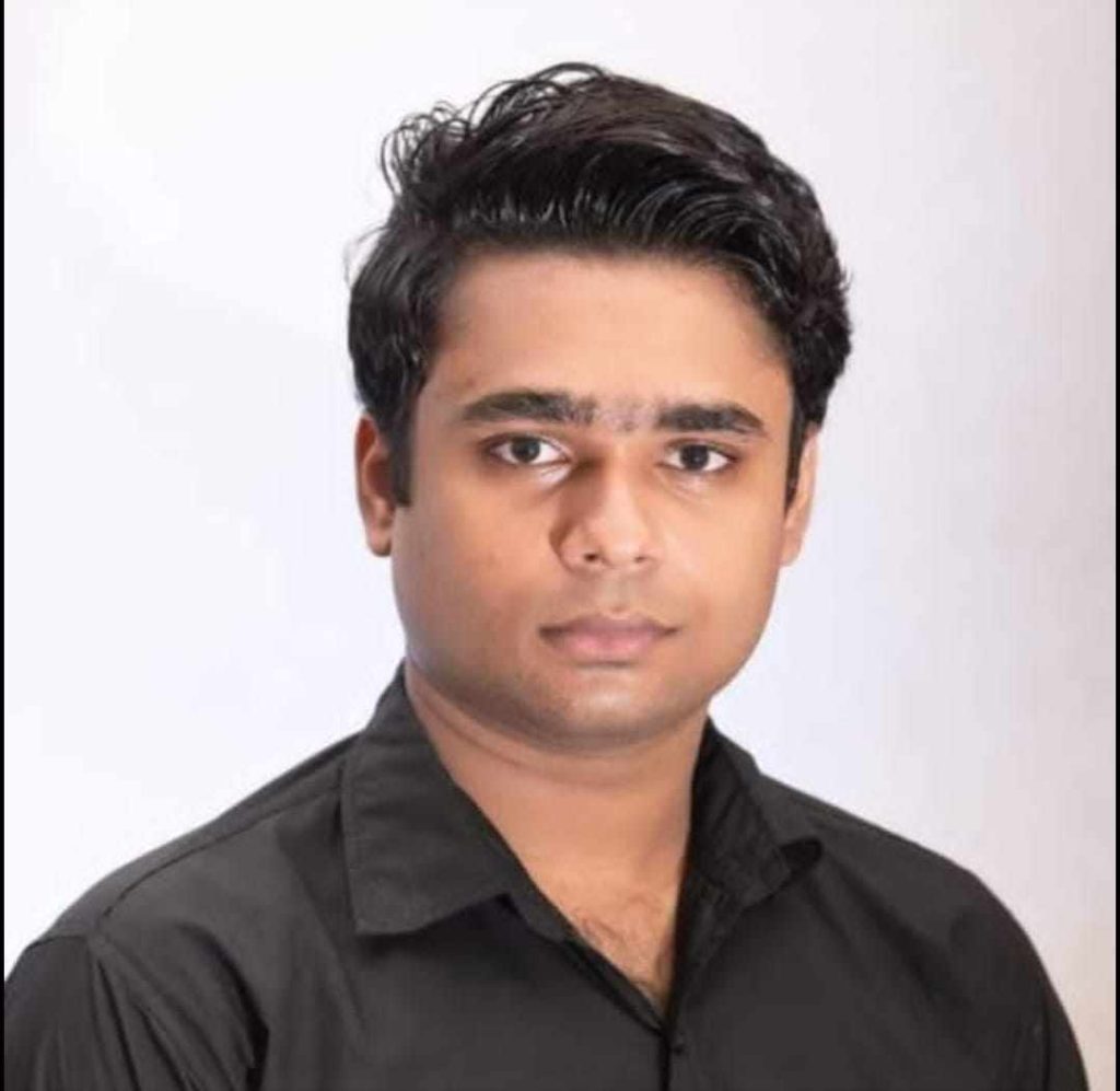 নিখোঁজ ছেলেকে ফিরে পেতে মায়ের আকুতি