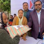 সিরাজদিখানে শমসের আলম ভূইয়া ফাউন্ডেশনের শীতবস্ত্র উপহার
