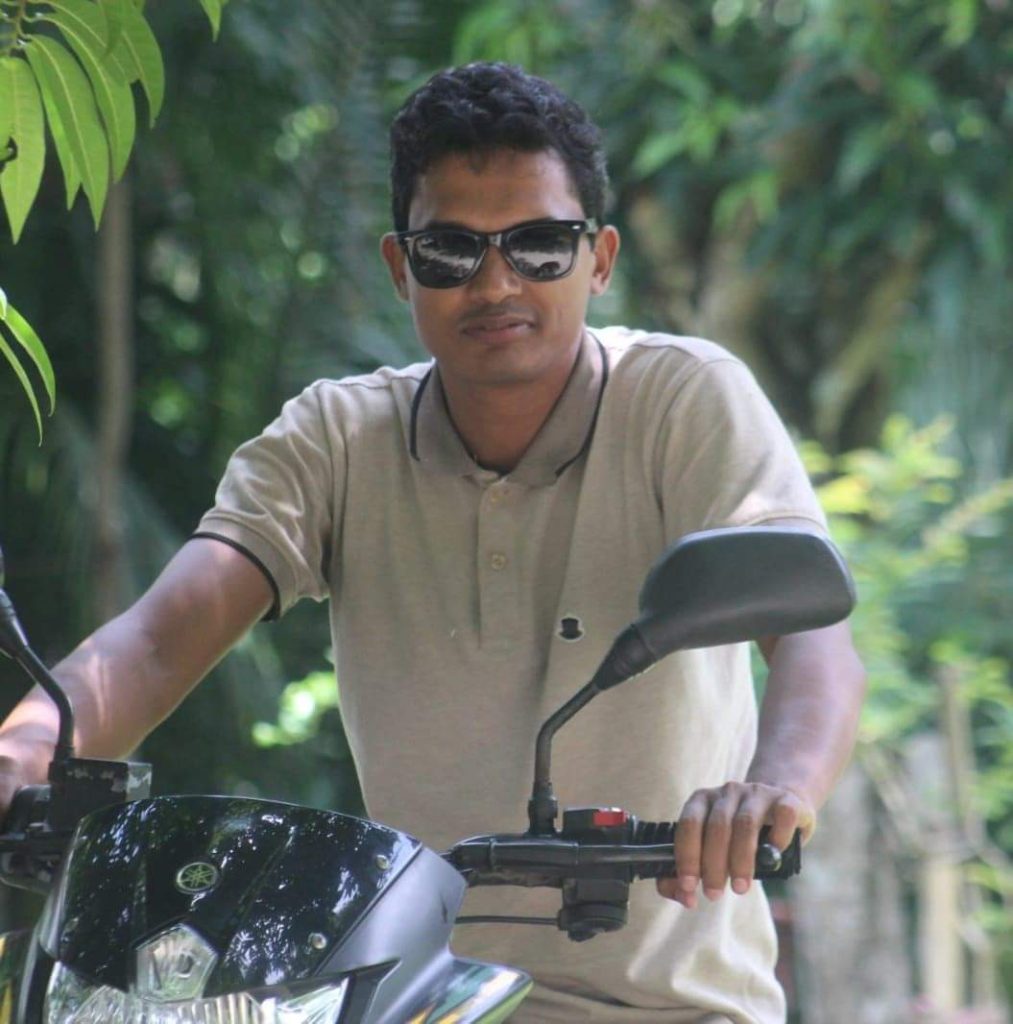 কবি সুব্রত বসু মনি এর কবিতা”” আটপৌরে “”