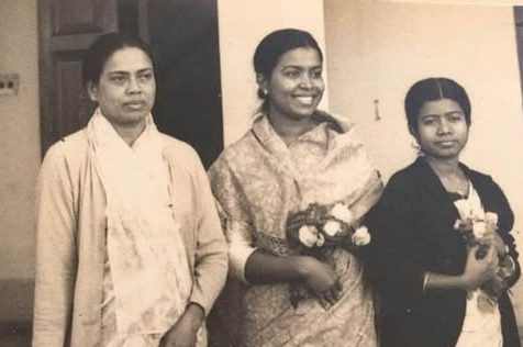 কবি সওকত আরা বেগম লেখা সাদা- কালো ছবির গল্প
