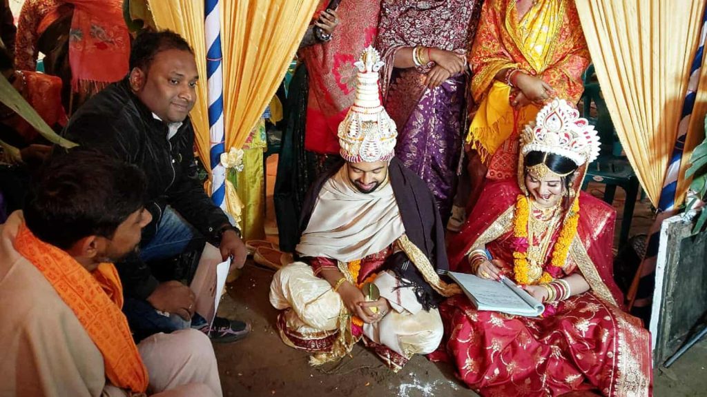 হিন্দু বিবাহ নিবন্ধন: ধর্মীয় বন্ধন থেকে আইনি স্বীকৃতির পথে