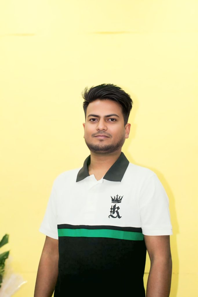 সুদেব মিস্ত্রী এর লেখা ছোটো গল্প “কুয়াশার ভাঁজে লুকানো চিঠি “