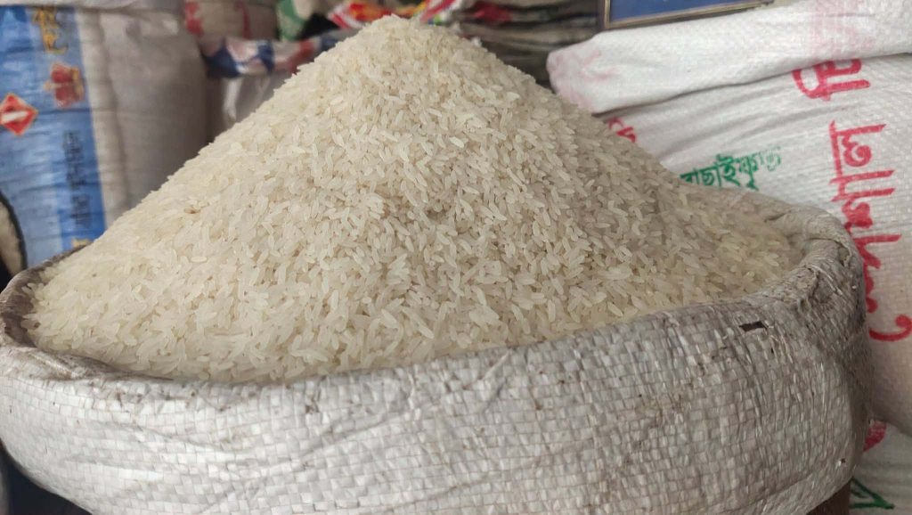 অগ্রহায়নের ভরা মৌসুমে চালের দাম বৃদ্ধি দিশেহারা হয়ে পড়েছে অসহায় গরিব জনসাধারণ: