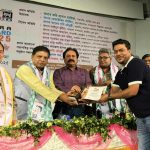 মঞ্চ নাটকে অনন্য অবদানের জন্য বিসিআর সম্মাননা পেলেন মুন্সীগঞ্জের সন্তান ডালিম রহমান