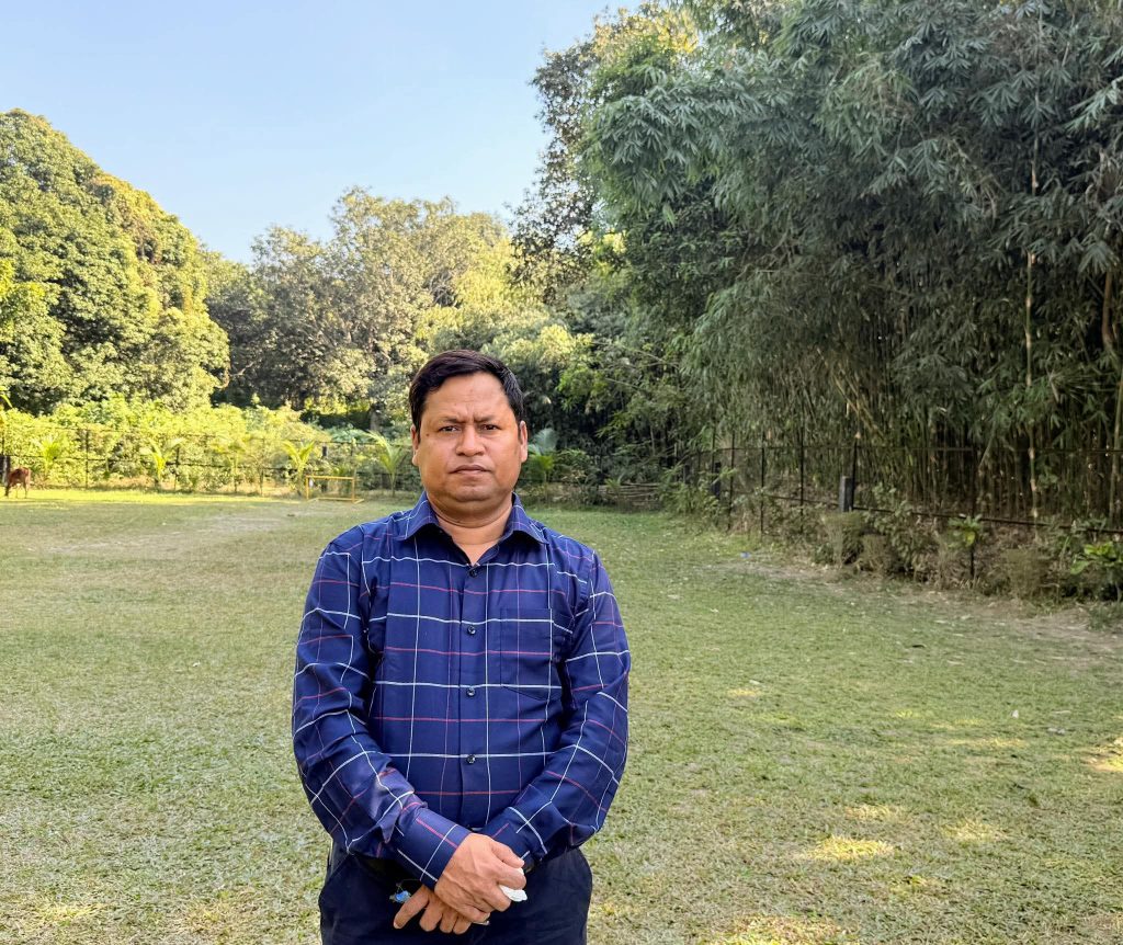 কবি একে তালুকদার এর কবিতা একই শহরে বহু দুরে 