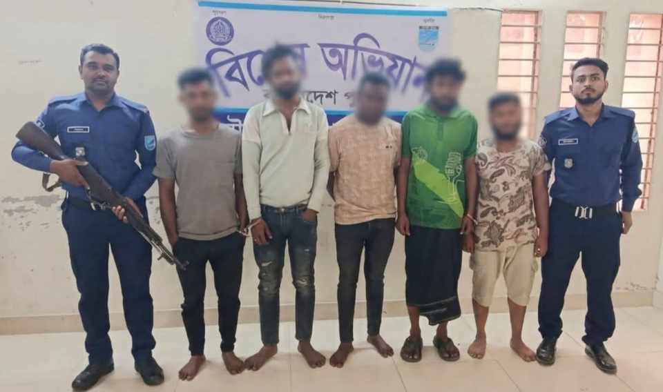 মুন্সীগঞ্জে লৌহজং এ গণপিটুনিতে ২ জনকে হত্যার ঘটনায় মামলা, গ্রেপ্তার ৫